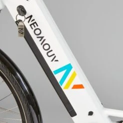 Seconde Vie - Vélo Ville électrique - NEOMOUV Ekia 2 - Blanc - TRÈS BON -Vélos Séries Boutique seconde vie velo ville electrique neomouv ekia 2 blanc tres bon 3