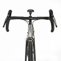 VELO GRAVEL TRIBAN GRVL 900 HOMME Cadre Titane -Vélos Séries Boutique velo gravel triban grvl 900 homme cadre titane 4