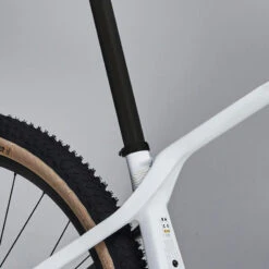 Rockrider VELO VTT Cross Country RACE 900 GX AXS, Roues Mavic Crossmax, Cadre Carbone -Vélos Séries Boutique velo vtt cross country race 900 gx axs roues mavic crossmax cadre carbone 6