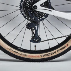 Rockrider VELO VTT Cross Country RACE 900 GX Eagle, Roues Reynolds Carbone, Cadre Carbone -Vélos Séries Boutique velo vtt cross country race 900 gx eagle roues reynolds carbone cadre carbone 6